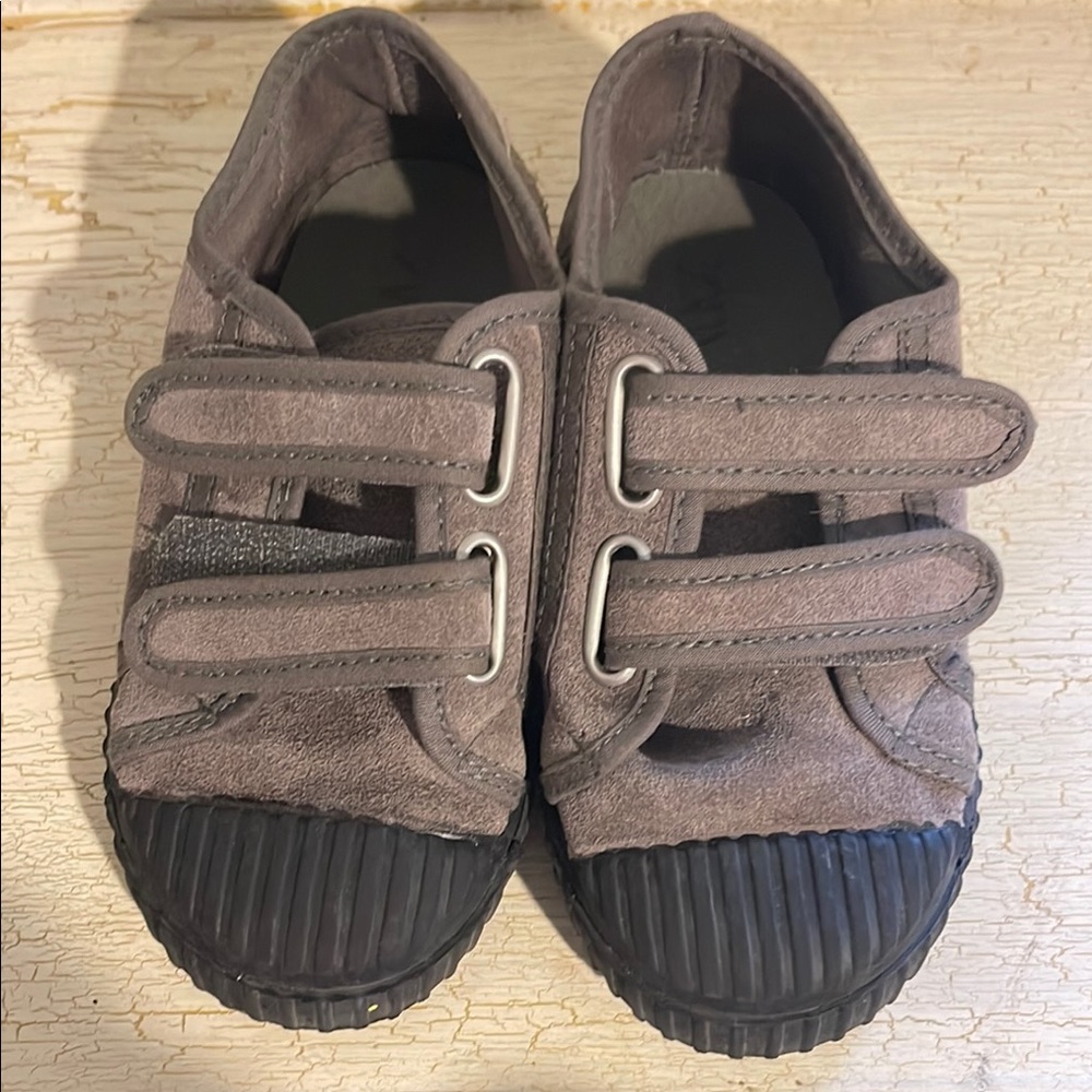Zara Gray and Black Velcro Sneakers